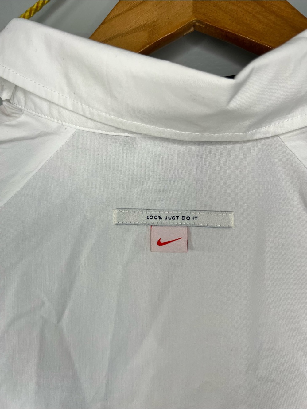 Nike White Button-Down Running Jacket - Picture 7 of 7